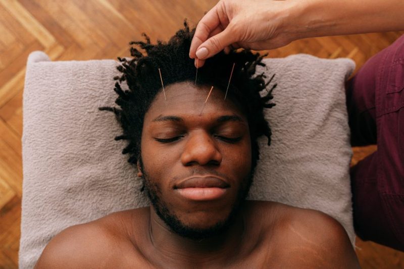 Acupuncture and Chiropractic Together: Complete Healing Guide